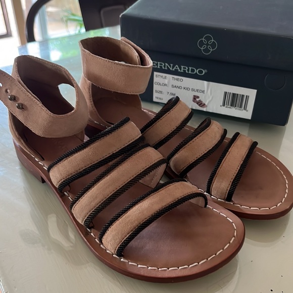 Bernardo sandals - Picture 2 of 6